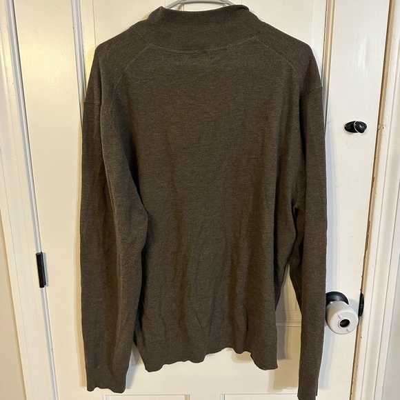 3/$20 Tricots St Raphael Men’s Quarter Zip Sweater - Picture 3 of 3